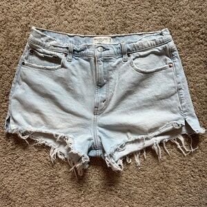 A&F The Mom Short High Rise